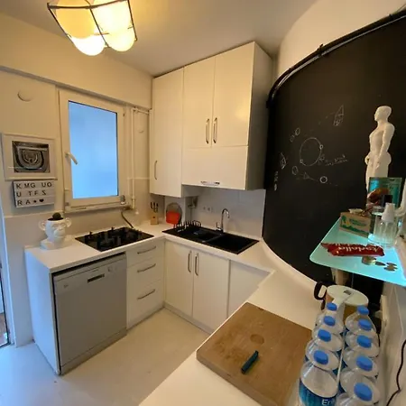A Great Flat @ The Upper Class Area Apartment